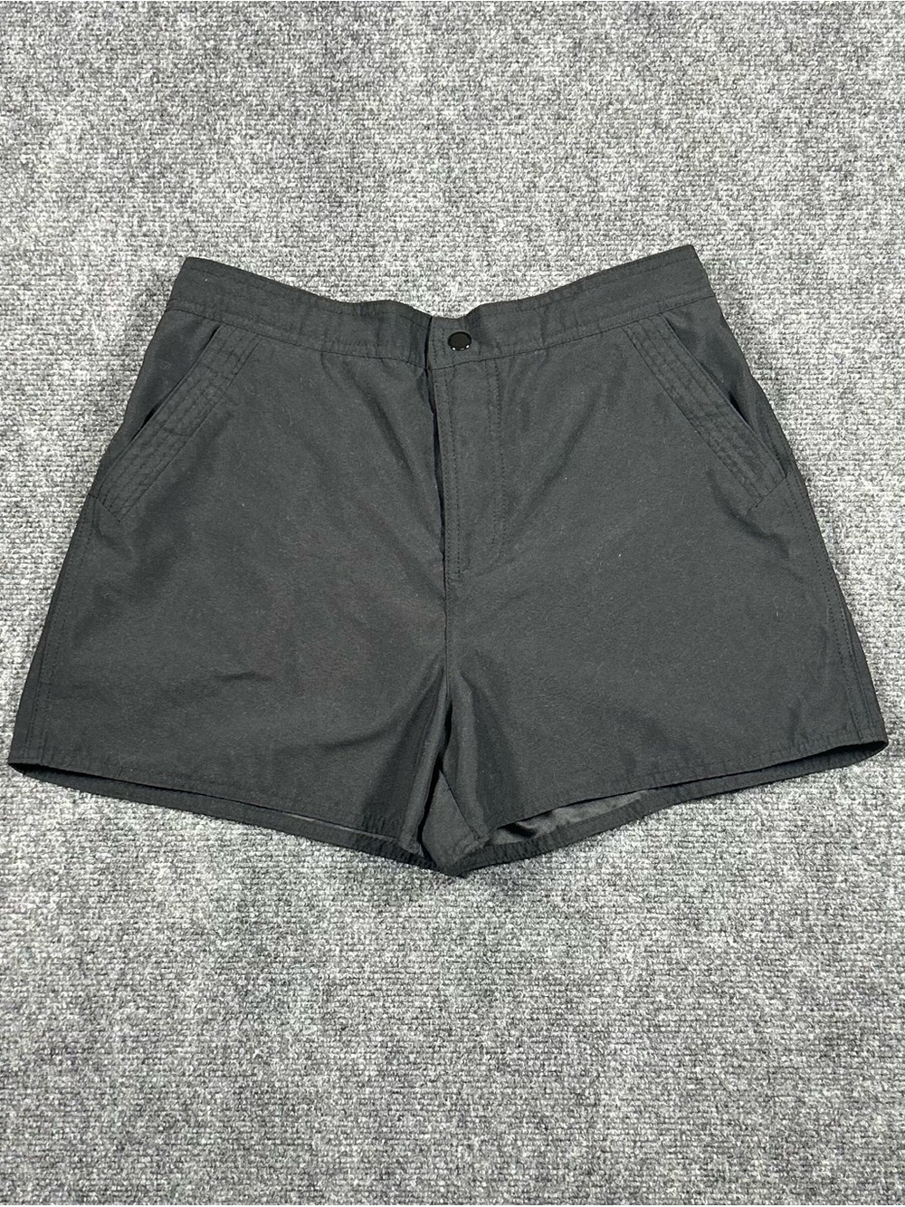 Croft & Barrow Black Flat-Front Tummy Slimmer Shorts women’s size 6